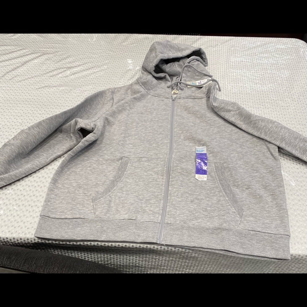 Ladies Gray sweatshirt in size extra large